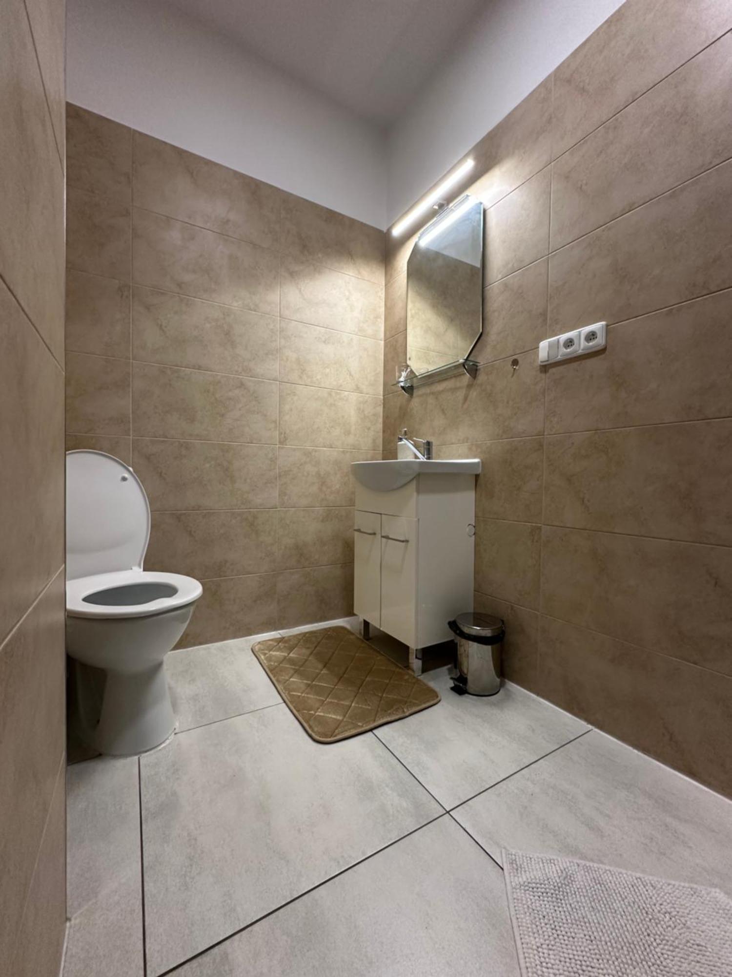 Modern & Cozy Apartment Near Hockey & Football Arena Bratislava Esterno foto